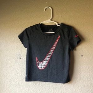 Boys Shirt Nike Dark Gray Short Sleeve Tee Shirt Top Baby Boy Size 24 Months